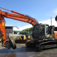 HITACHI Excavator, ZX200LC-3 (2013)
